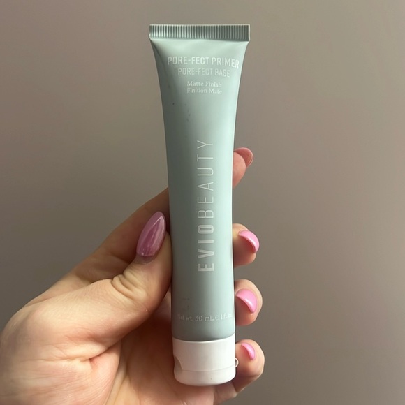 Evio Beauty Pore-fect primer - Picture 1 of 3